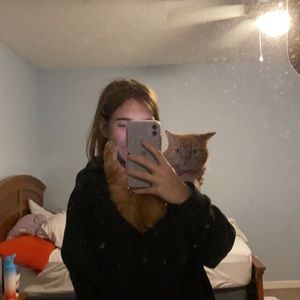 Meet your Posher, Adriana